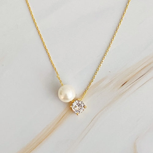 Single Pearl And Cubic Necklace