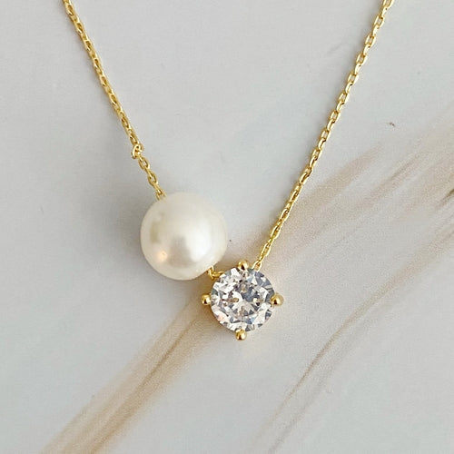 Single Pearl And Cubic Necklace