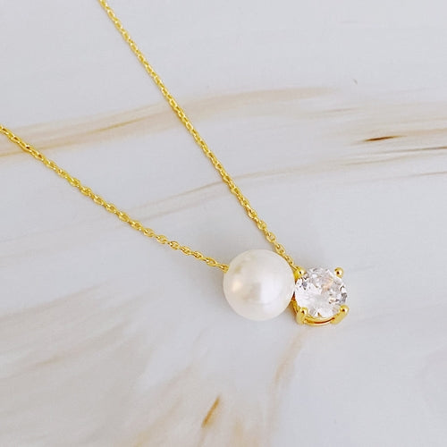 Single Pearl And Cubic Necklace